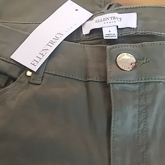 Ellen Tracey denim capri pants - Picture 2 of 3